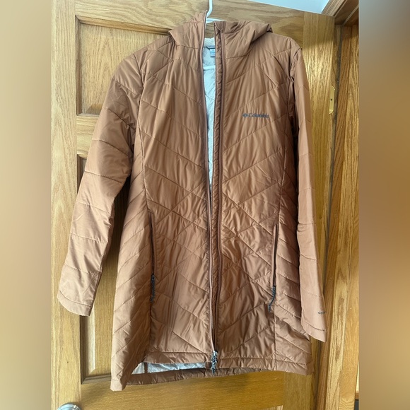 Columbia Women's Tan Quilted Ski Jacket - Picture 1 of 4